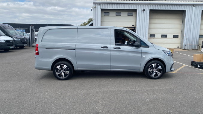 Mercedes-Benz Vito L2 Diesel Rwd 119CDI Select Van 9G-Tronic - Image 8